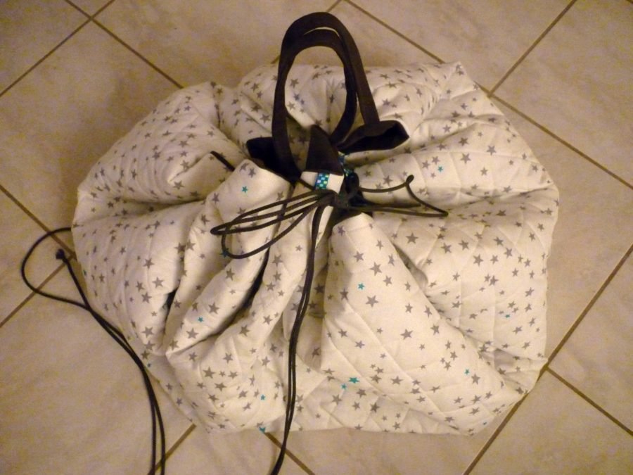 tapis replié en balluchon